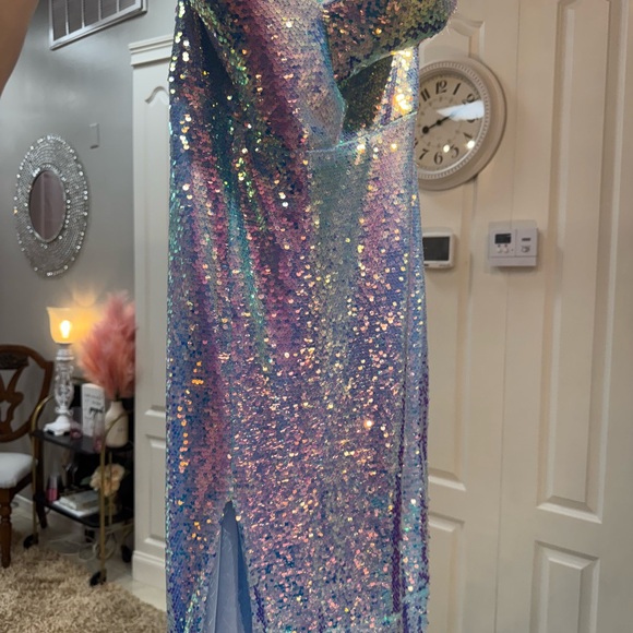 Captivating Iridescent Sequin Gown by Portia and Scarlett: Shimmering Elegance for Unforgettable Occasions